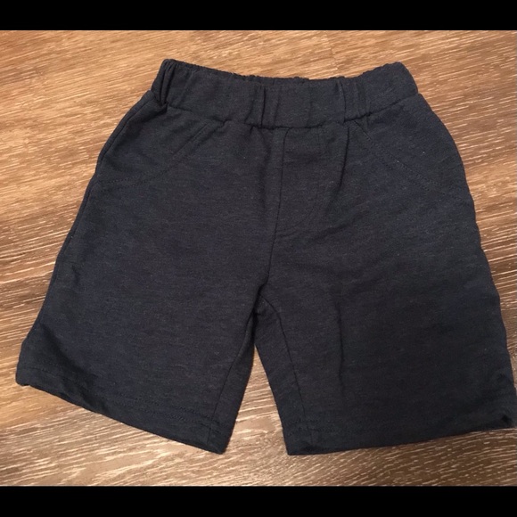 Size 3T shorts - Picture 1 of 2